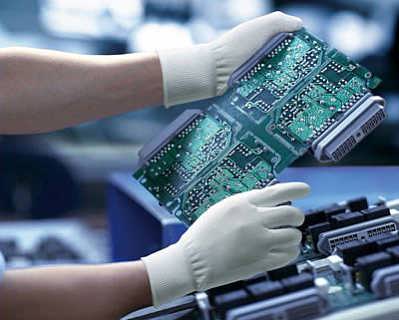 激光焊接機在電子工業(yè)中的應(yīng)用